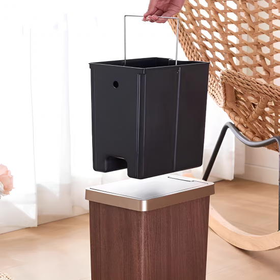 Plastic Trash Can 15 litres